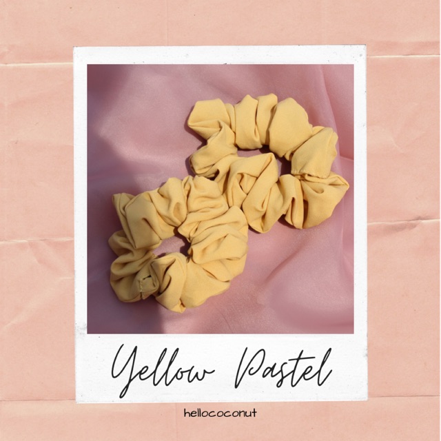 

Big Scrunchies Yellow Pastel