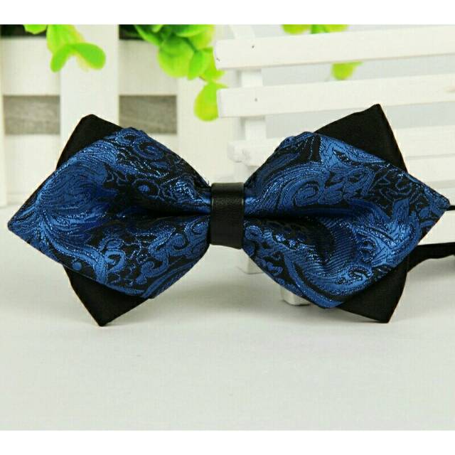 Dasi Kupu Corak Batik Biru Bowtie Pria Dewasa Formal Pesta Fashion Aksesoris Foto