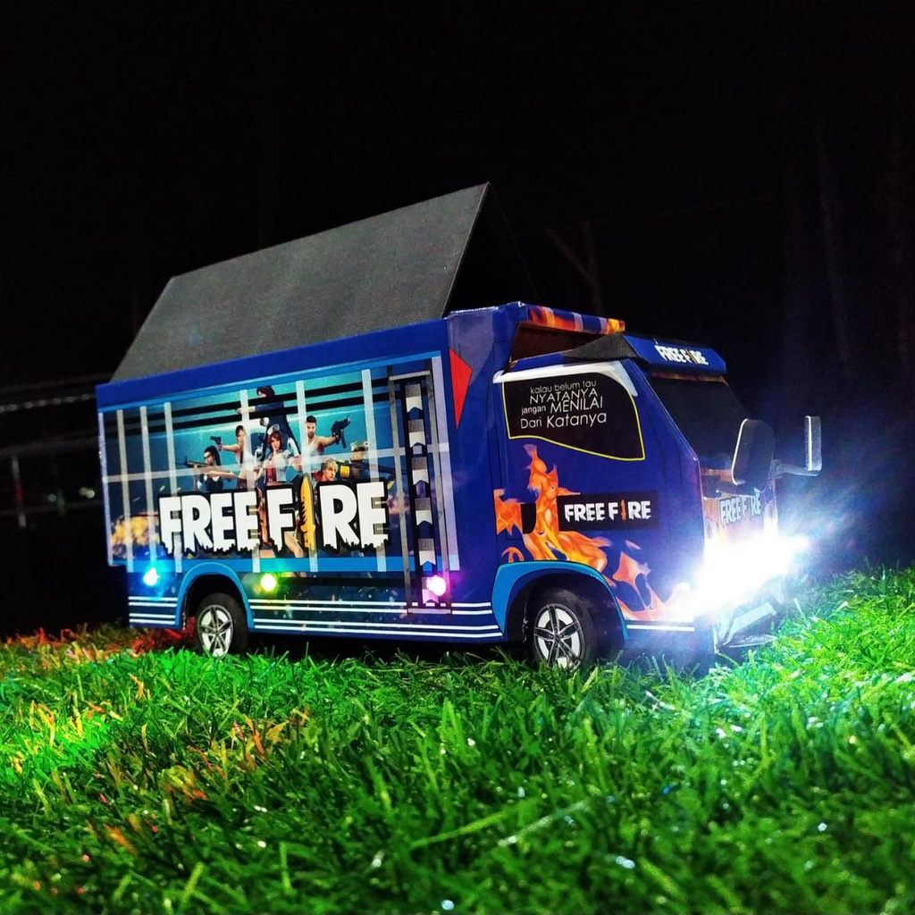 miniatur truk oleng Free Fire bahan pvc asli, anti air