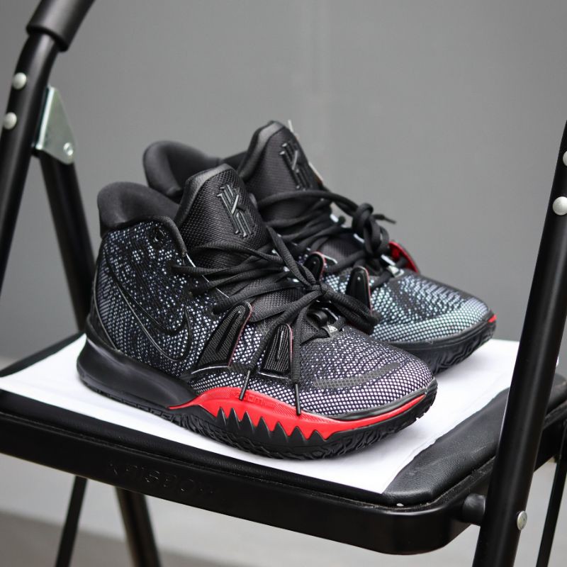 Nike kyrie 7 bred / Sepatu nike / Sepatu pria