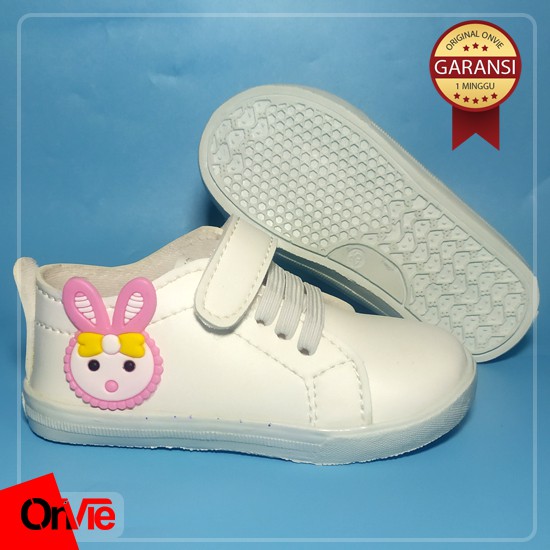 Sepatu Sneakers Anak Perempuan Hitam Putih Kelinci Renda Pita | Sepatu Kids Onvie