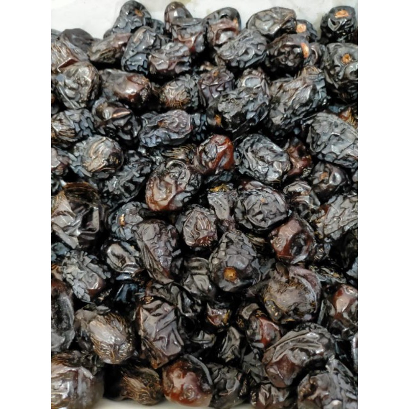 

Kurma Ajwa Jumbo