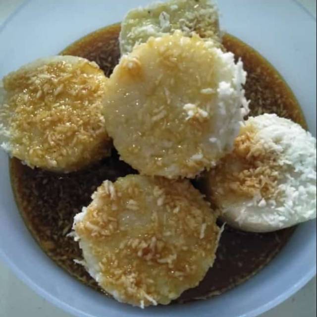 

LOPIS KHAS BETAWI ASLI KETAN 1 lonjor sudah dapat gula + kelapa