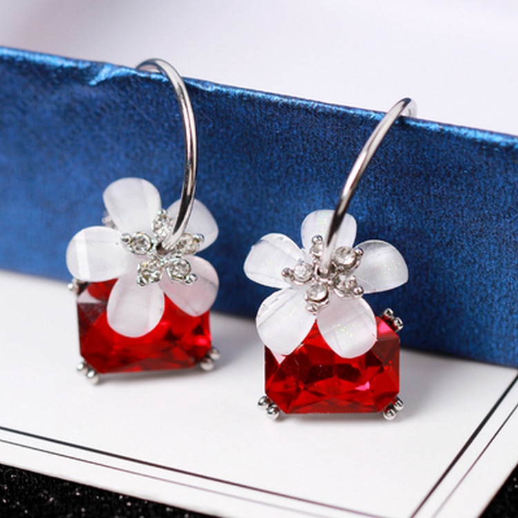 Profil tinggi dan murah hati trendi fashion ornamen Kristal cherry blossom anting-anting cincin/stud