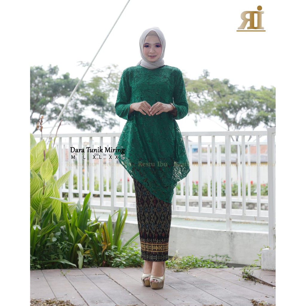 Tunik Miring / Kebaya Modern / Kebaya Brukat / Kebaya Tunik / Kebaya Wisuda / Kebaya Pesta / Kebaya