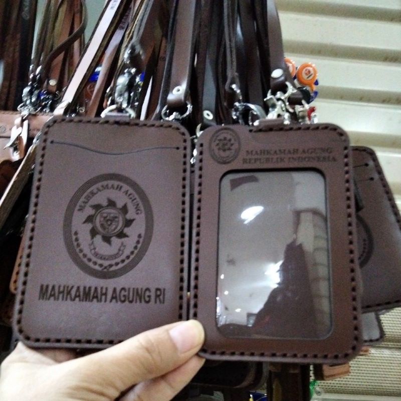 

Name Tag Id Card Mahkamah Agung Asli kulit