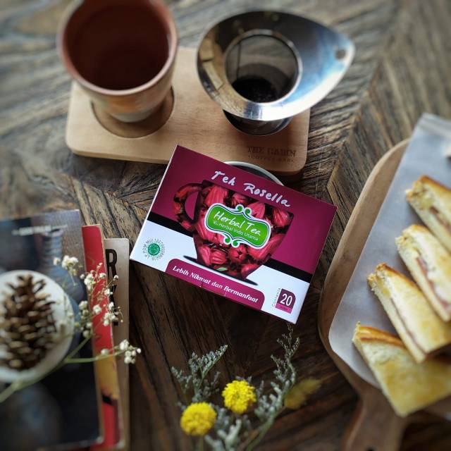 

Teh Rosella Herbal Organik - Segarnya Kesehatan Alami