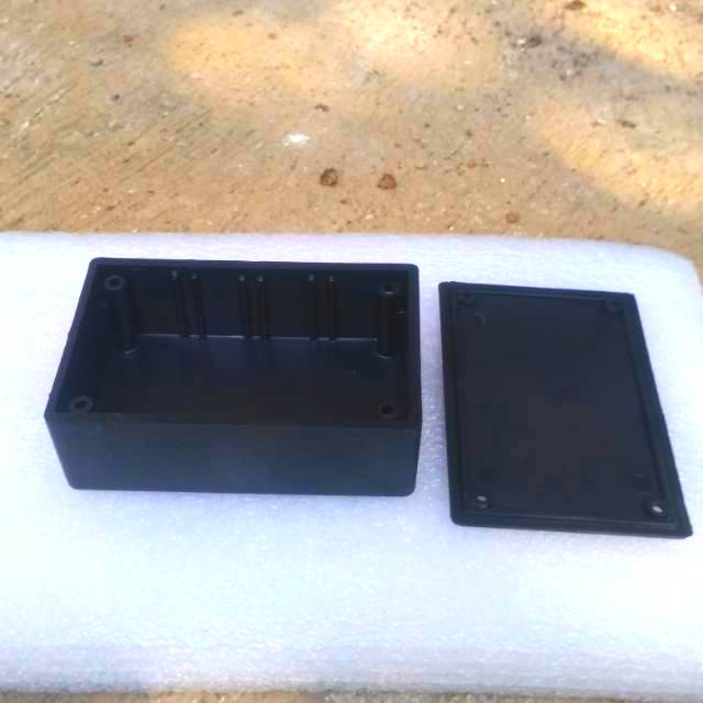 Box Hitam Buat Ampli Mini