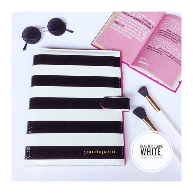 

binder blaster black and white (bisa custom nama, warna dan inisial)