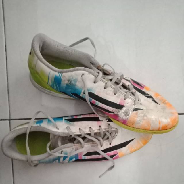 Sepatu Futsal Adidas f10 Messi