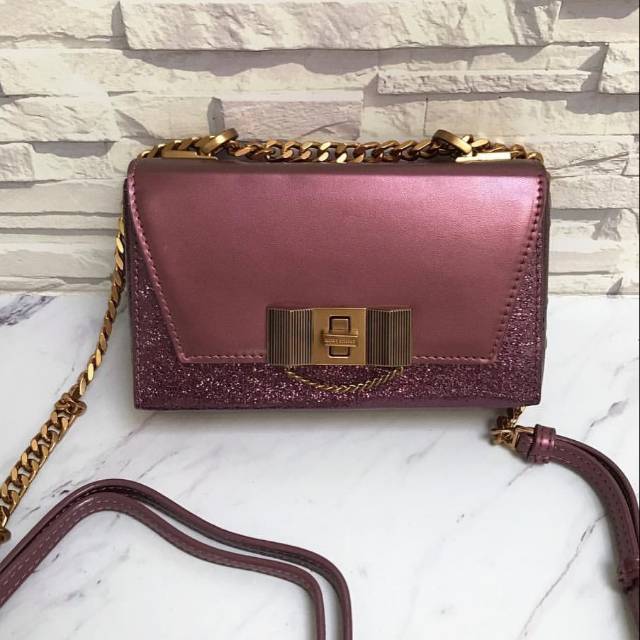 Tas cnk chain detail turn lock clutch bag