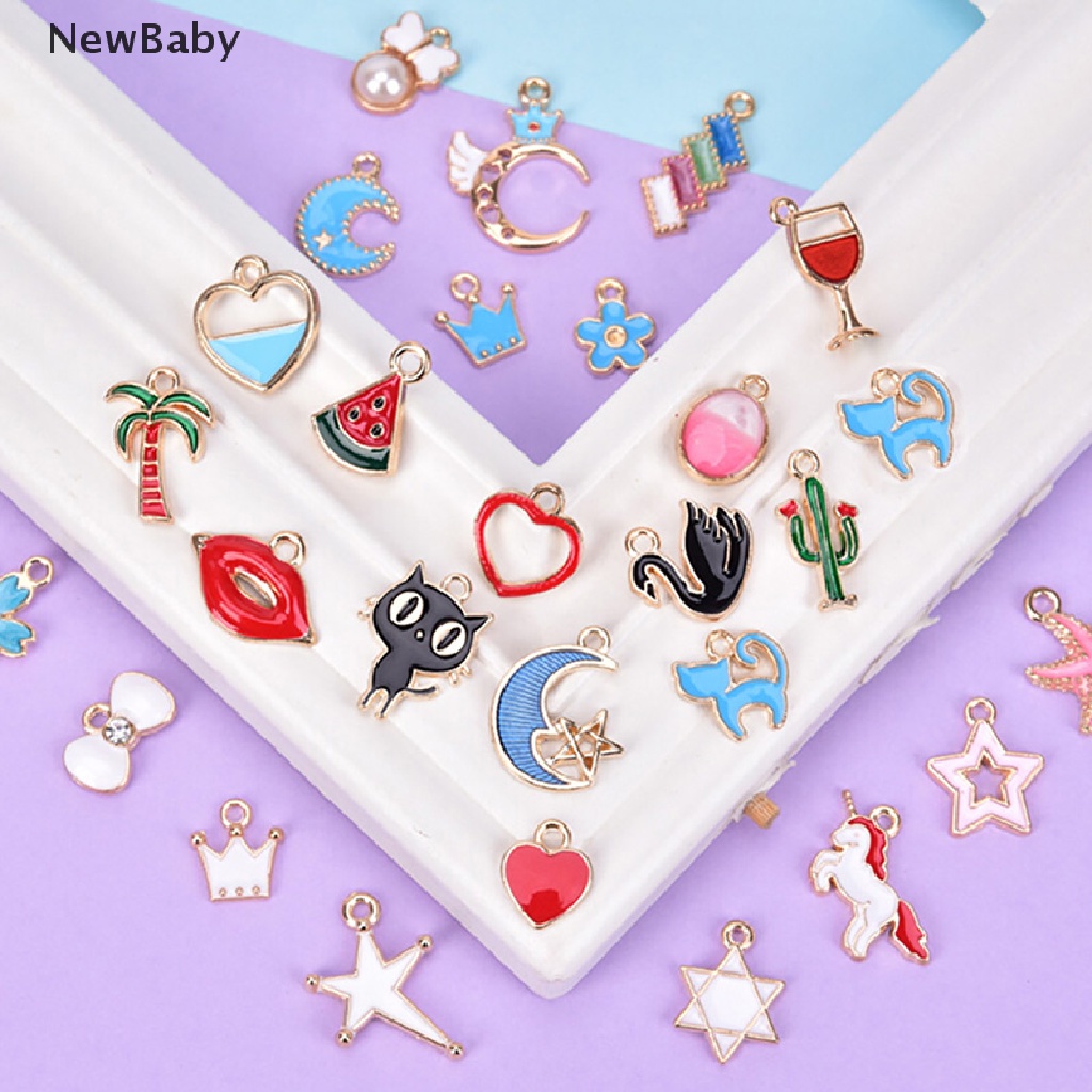 30pcs / Set Liontin Enamel Bentuk Hewan Bulan Bintang Buah Untuk Membuat Perhiasan