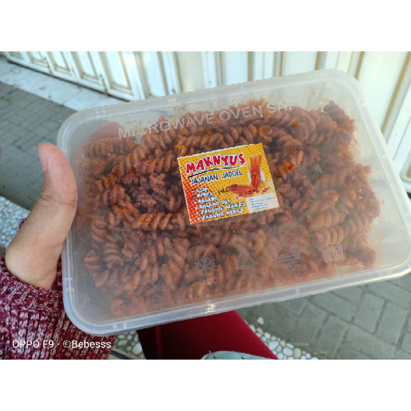 

Jajan Jaman Dulu MAKNYUSS Kemasan BOX isi 200gr ULIR & KERANG uk.tepak 550ml (Kemasan Tepak Berat 200gr)