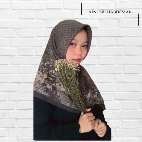 Hijab Segiempat Motif Denay Voal ES HA Lasercut