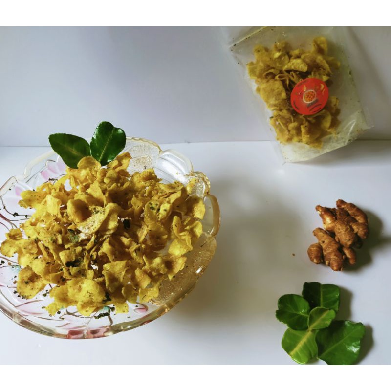 

kripik pisang rasa baberqu dan sapi panggang dengan ekstrak daun jeruk dan kencur