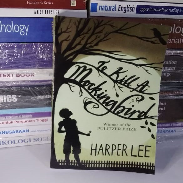 To Kill A Mockingbird (english) - Harper Lee