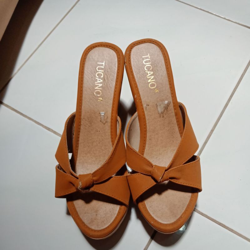 [ PRELOVED ] sandal wedges coklat