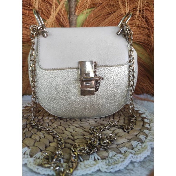 2 pcs pesanan kak etelria Sling Bag Tas selempang Rantai Preloved Import