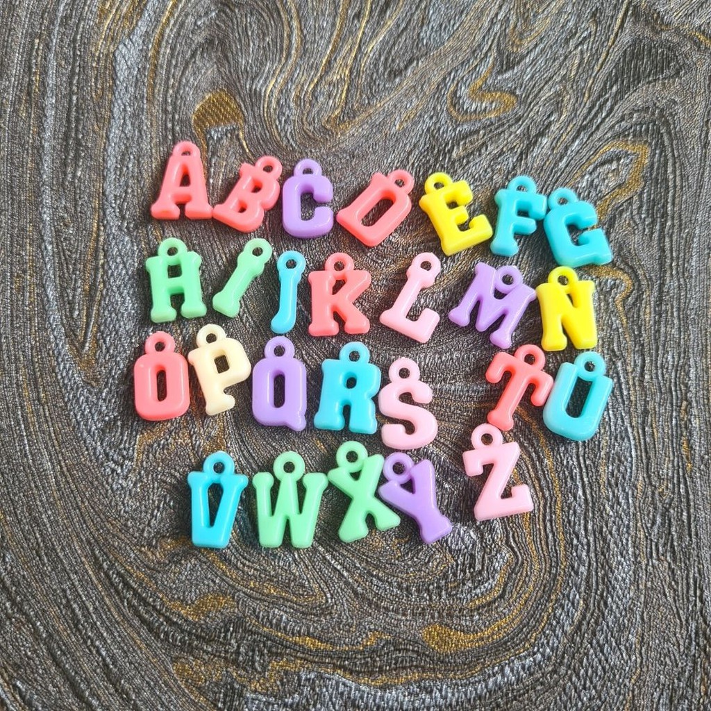 Mote Huruf 100pcs Abjad Manik Alphabet A-Z Mute Resin Tulisan Monte Dadu Silver Gold Perhiasan DIY C