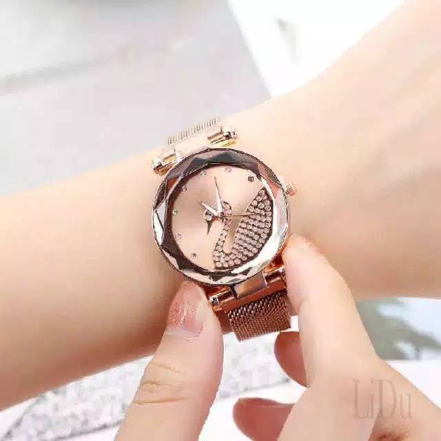 (GROSIRJAYA32) Jam Tangan Wanita Angsa swarosvki rantai magnet/Jam tangan casual wanita