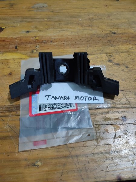 KARET BANTALAN TANGKI SET HONDA VERZA DAN CB150 VERZA