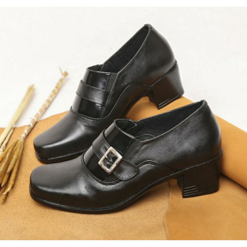 Sepatu Heels Wanita / Pantofel Kulit Asli Kantoran Cewek Spg Hitam, 38