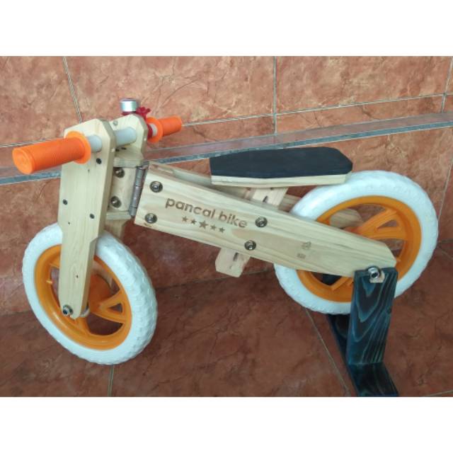 balance bike kayu