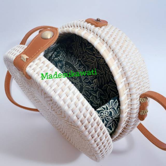 Tas anyaman klasik  rotan bali diameter 20cm