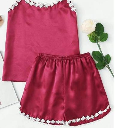 ✫ Trijaya . setelan tank top satin import / set tank top renda / baju tidur hotpant renda set amora 