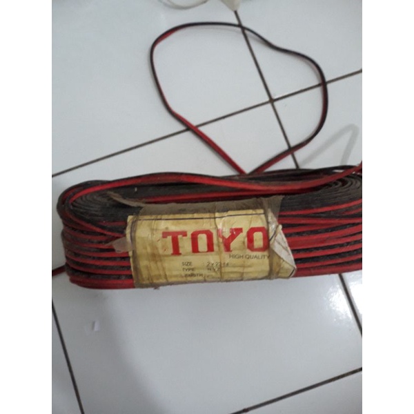 Kabel hitam merah merek toyo