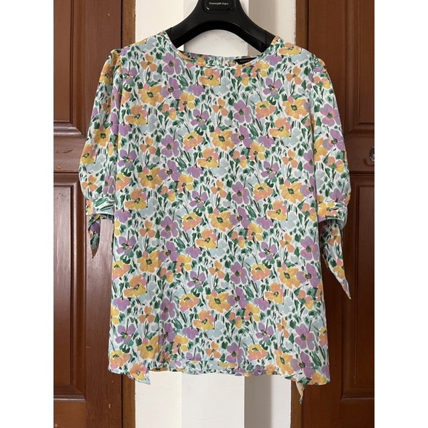 Atasan Wanita Blouse Motif Bunga Korean Style