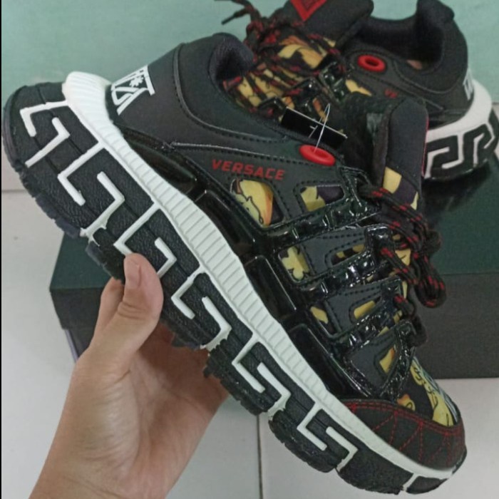 Sepatu Sneakers Versace Trigera Black Red Hitam Merah Premium Original