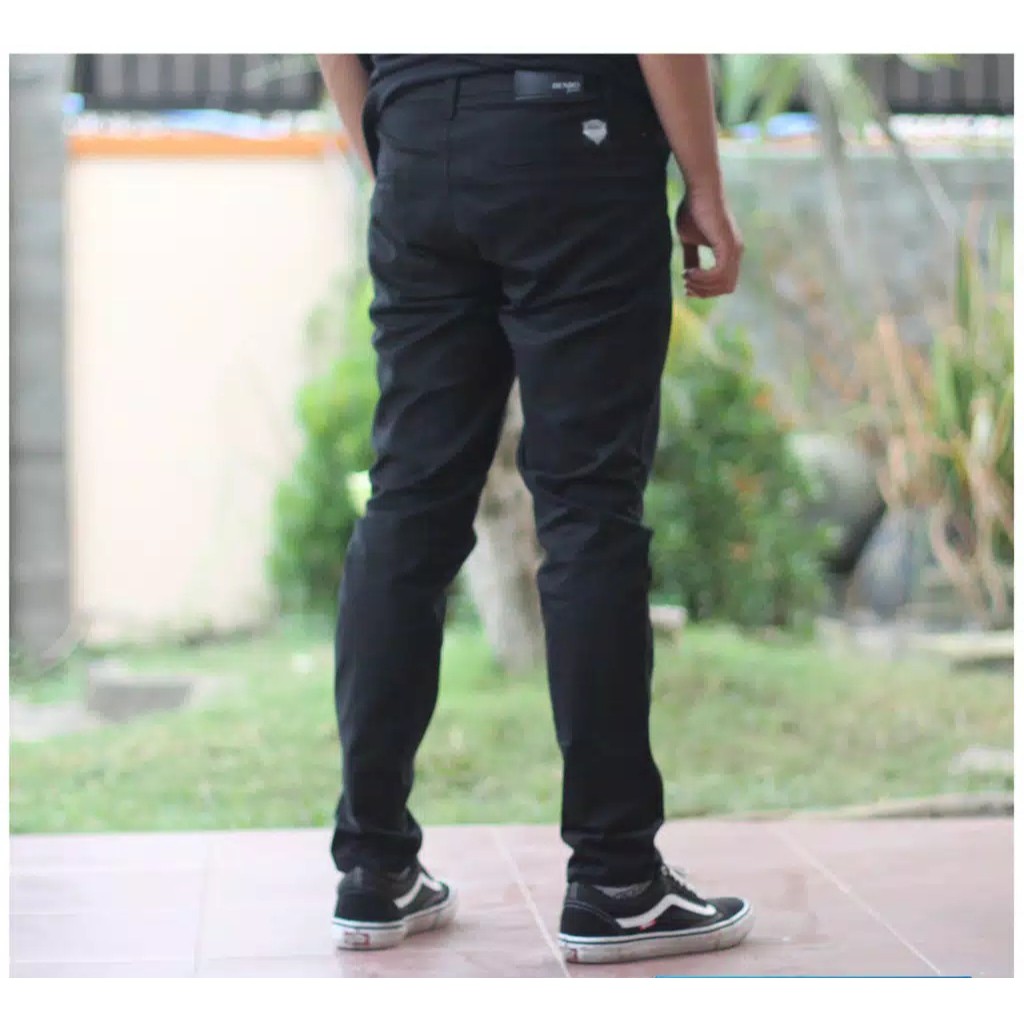 Celana Chino Original  Slimfit / celana panjang pria [Bayar di tempat]