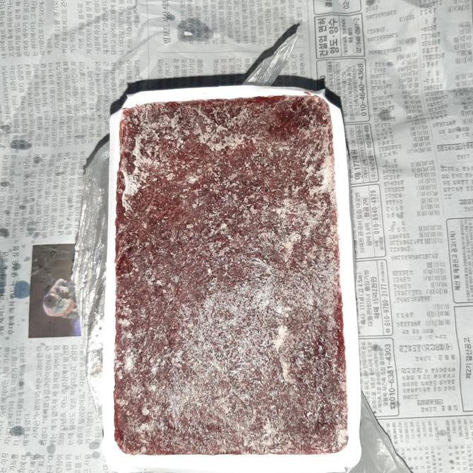 CACING BEKU KEMASAN 100GRAM ISI BERSIH MERAH MERAH