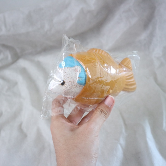 Preloved squishy lei lei taiyaki , kue