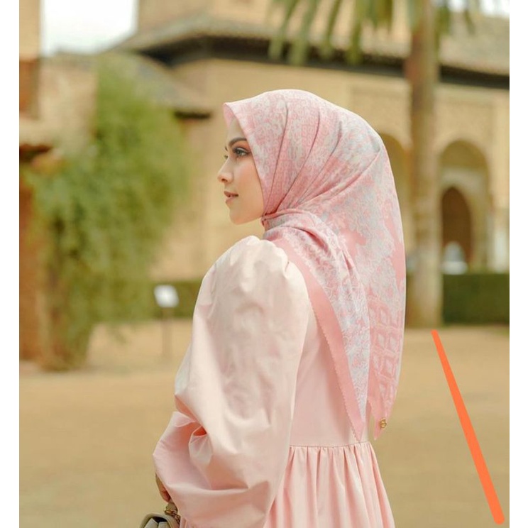 button scraves granada series