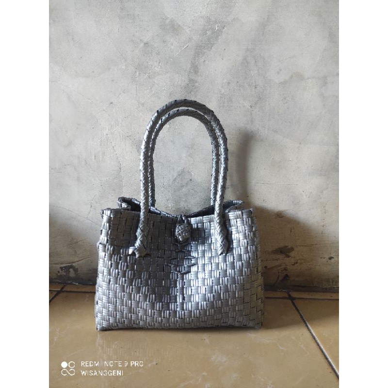 tas anyam jali jali mini silver