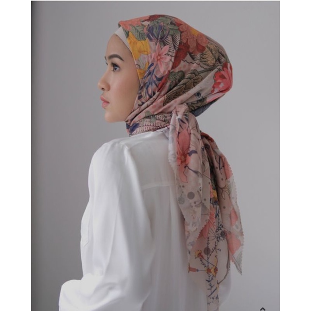 BLOSSOM SCARF by Gonegani