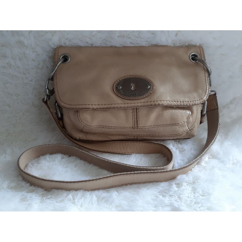 Fossil maddox sling bag preloved