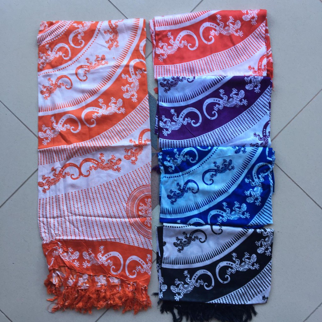 pakaian wanita kamen sarung kain pantai motif cicak mandala oleh oleh khas bali souvenir bali