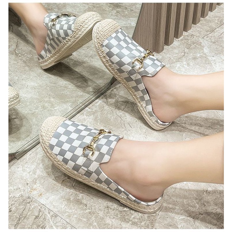 Sepatu sandal tawana motif tartan