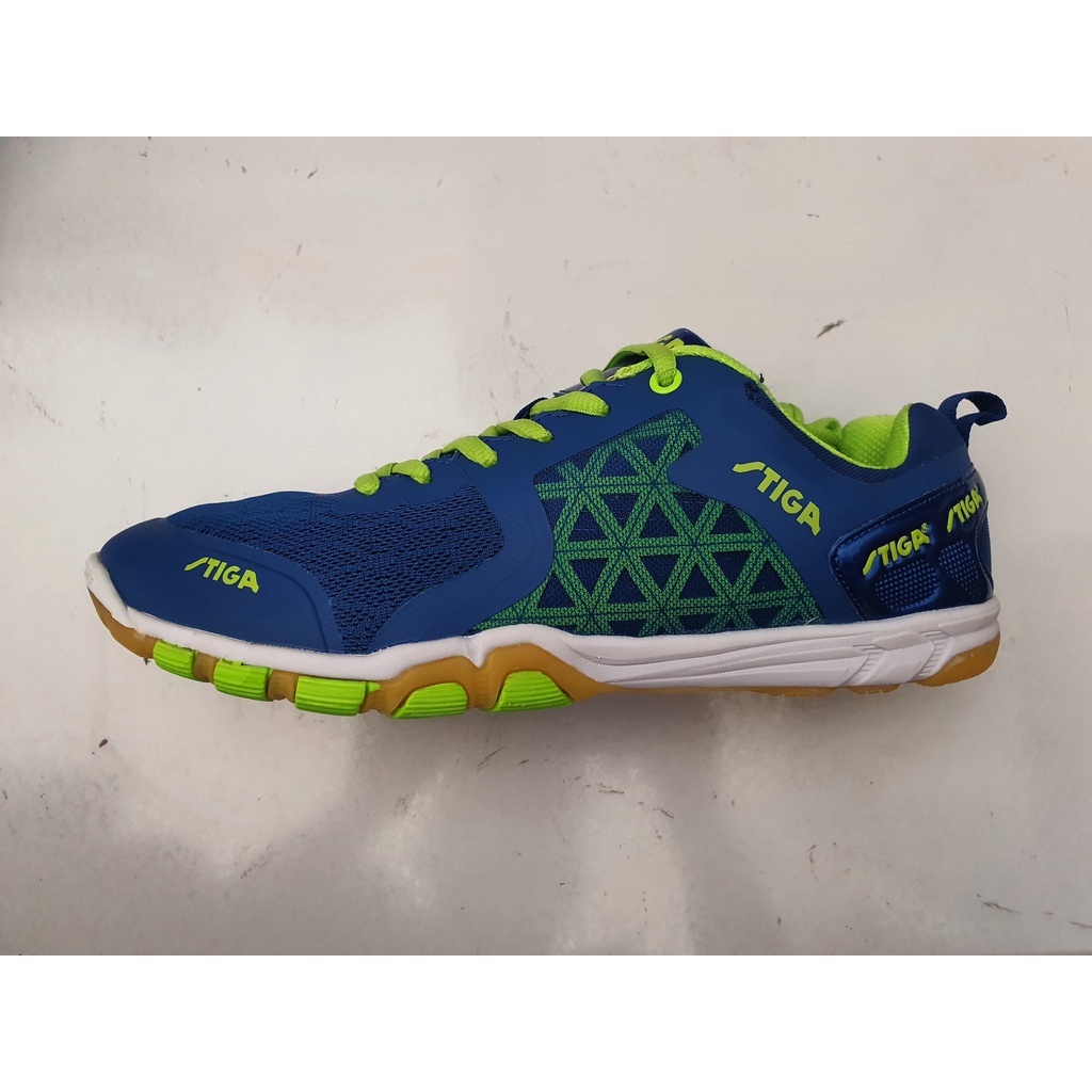 SEPATU STIGA/ SEPATU TENNIS MEJA/BADMINTON/ VOLI WARNA BIRU NEON / HITAM NEON