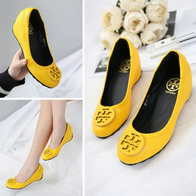 BEST SELLER*🔥🔥
MODEL YANG TERLARIS MANIS 

Sepatu Tory Burch Wedges 201-1
Quality: Semi Premium