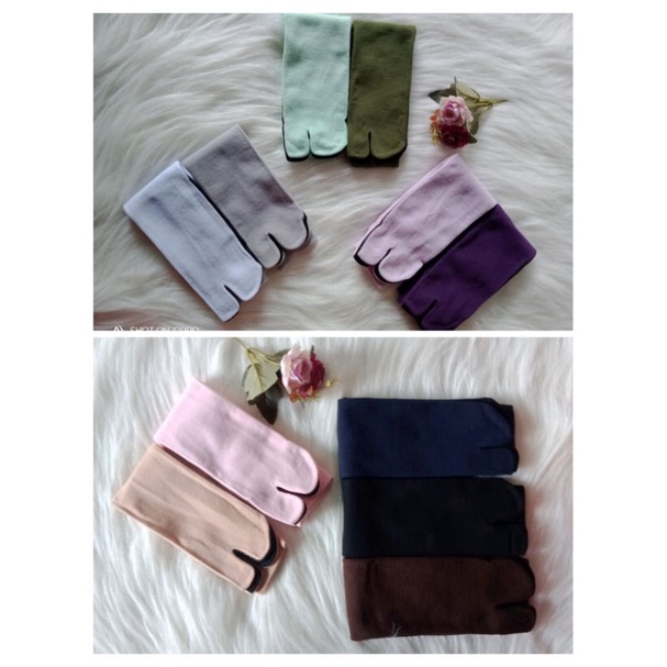 Kaos kaki jempol polos tapak hitam