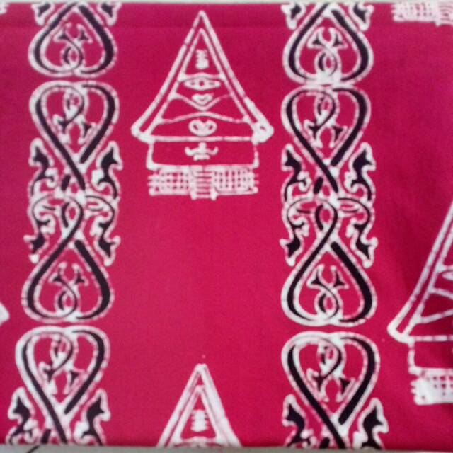 Kain batik medan motif etnis parsambilat artinya melambangkan persatuan dan rumah adat batak