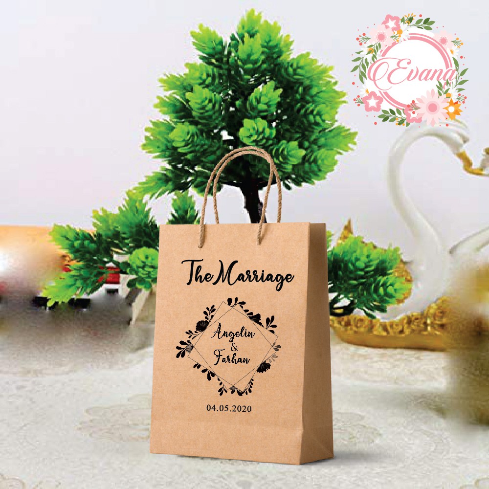 

Paperbag Custom Design Suka2 Size 9.75 x 4.5 x 15.5cm