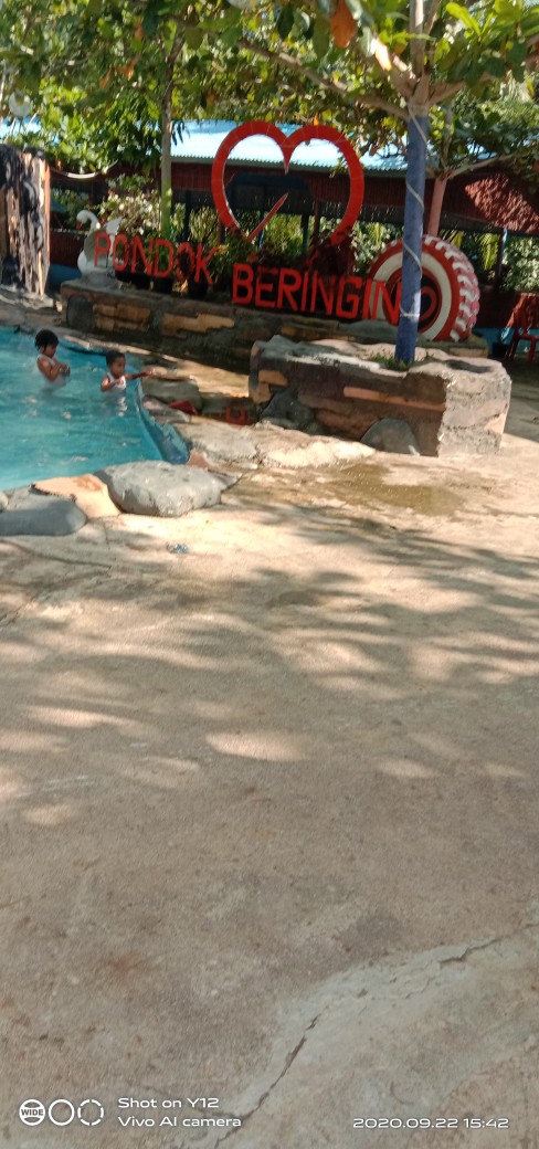 Rak Kosmetik Gantung