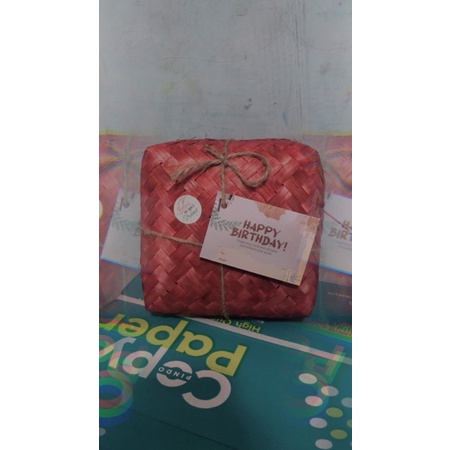 

Box Birthday gift FREE BIRTHDAY CARDS