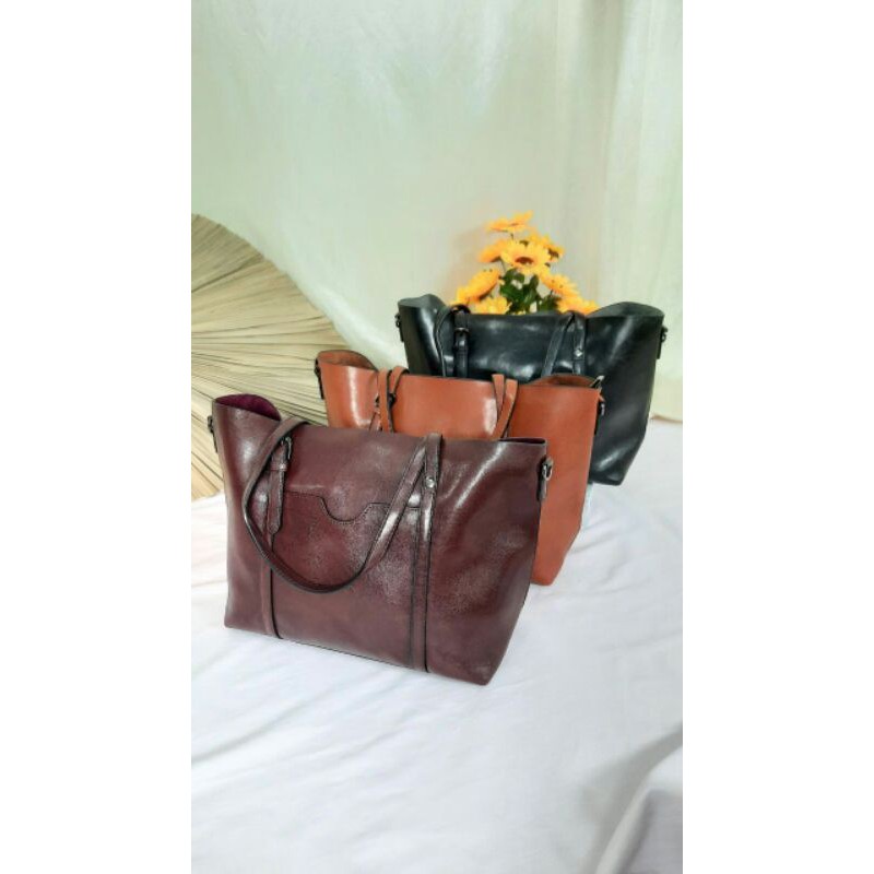 Tas Kulit Selempang atau Tas Selempang Besar Wanita Import Bahan Pu Leather Tersedia Berbagi Warna