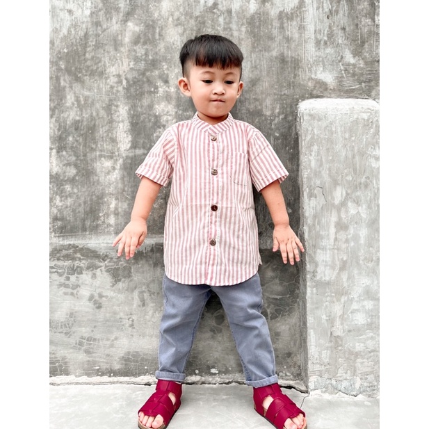 Yobebee Kemeja Katun Salur Tangan Pendek Anak Laki Laki Usia 2 4 6 8 10 12 Tahun Baju Atasan Kids Motif Garis Stripe Boy Shirt Model Casual Formal Kemeja Kerah Anak Cowok Baju Anak Couple Kakak Adik